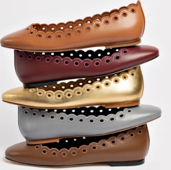 🤎🔹️ LARROUDE🔹️ women's meghan broderie flat shoes in Burgundy - Picture 5 of 5